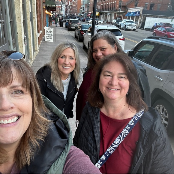 Meet your Posher, Teresa Marie - Picture 10 of 15